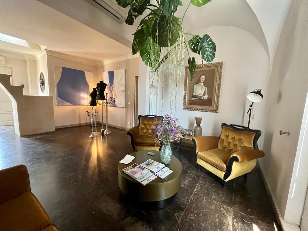 Asmundo Di Gisira Gasthof Catania
